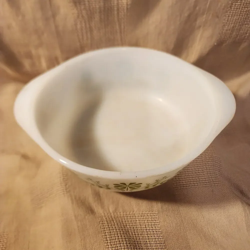 Vintage Glasbake J-2600 Casserole Dish 1.5 Qt Green Daisy Milk Glass USA #82 EUC